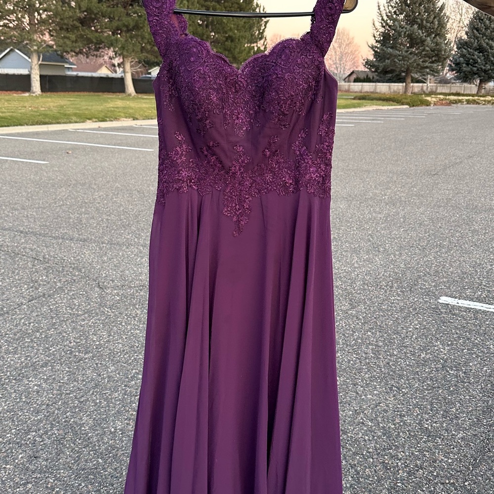 Chic Purple Lace Prom Dress